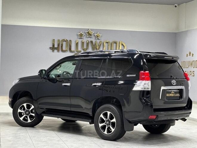Toyota Land Cruiser Prado-8