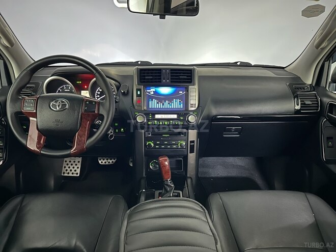 Toyota Land Cruiser Prado-18
