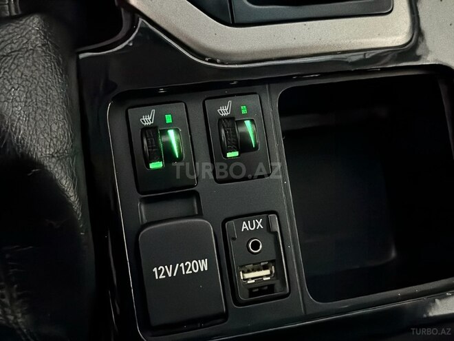 Toyota Land Cruiser Prado-24