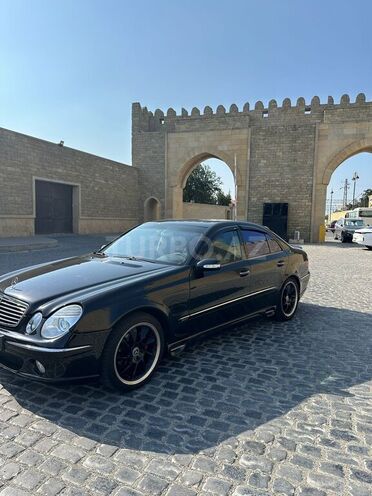 Mercedes E 240 2002, 317,000 km - 2.6 l - Bakı