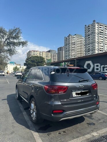 Kia Sorento-4