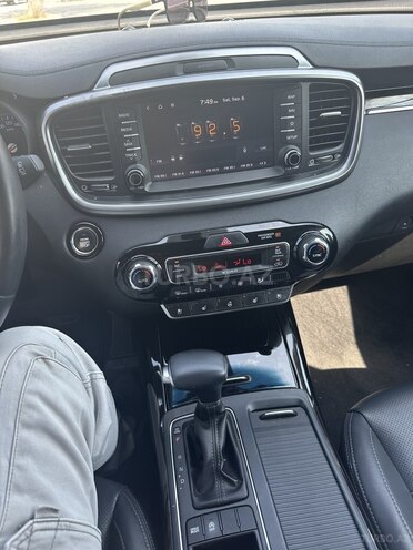 Kia Sorento-18