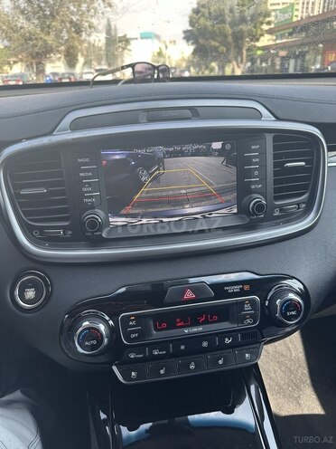 Kia Sorento-14