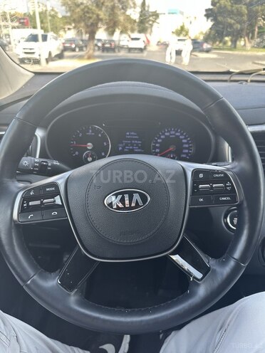 Kia Sorento-13