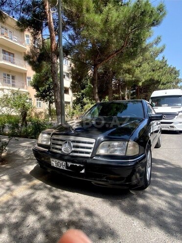 Mercedes C 220 1996, 100,000 km - 2.2 l - Sumqayıt