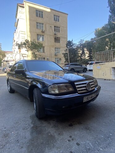 Mercedes C 220 1996, 100,000 km - 2.2 l - Sumqayıt
