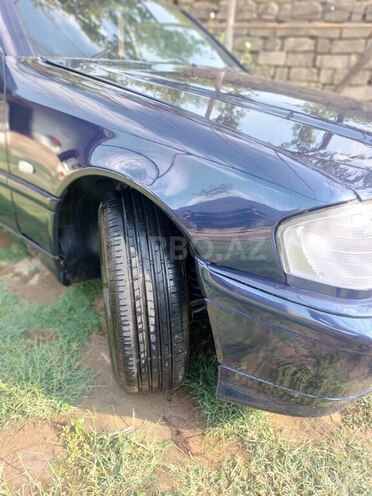Mercedes C 220 1999, 578,000 km - 2.2 l - Bakı