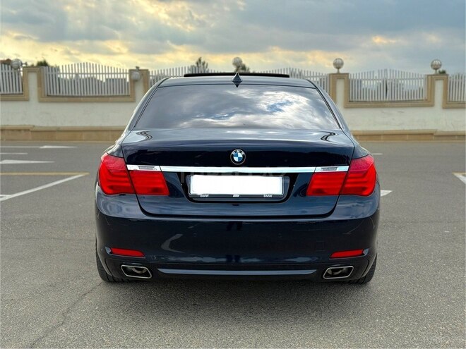 BMW 740 2010, 329,000 km - 3.0 l - Bakı