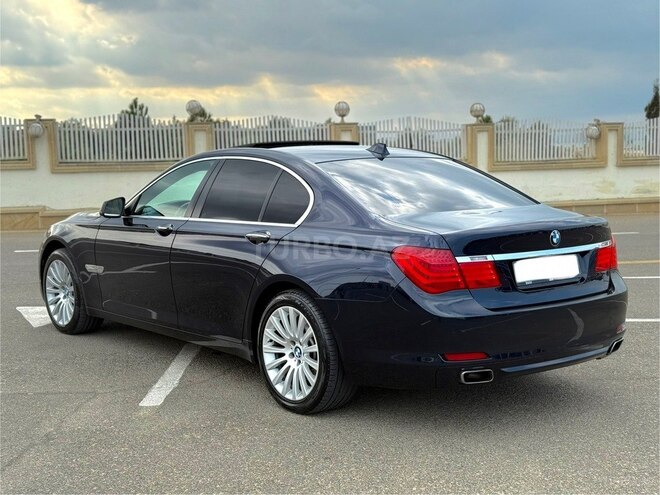 BMW 740 2010, 329,000 km - 3.0 l - Bakı