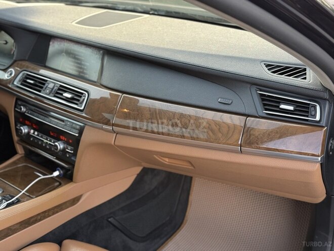 BMW 740 2010, 329,000 km - 3.0 l - Bakı