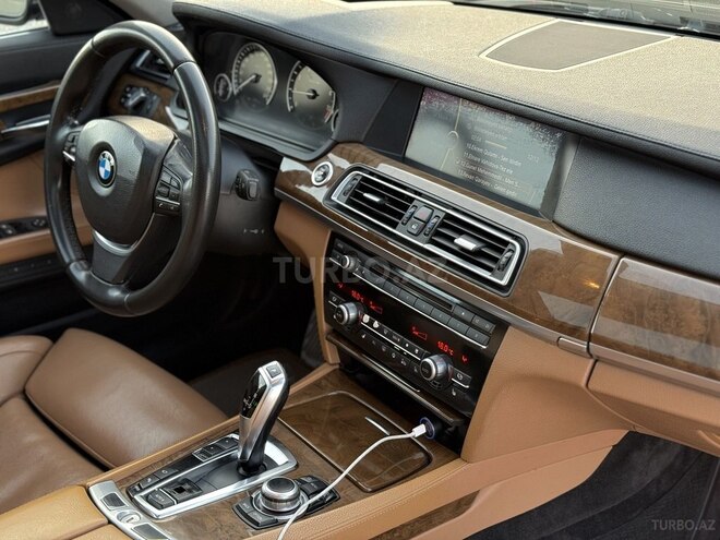 BMW 740 2010, 329,000 km - 3.0 l - Bakı