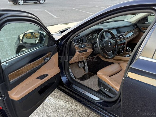 BMW 740 2010, 329,000 km - 3.0 l - Bakı