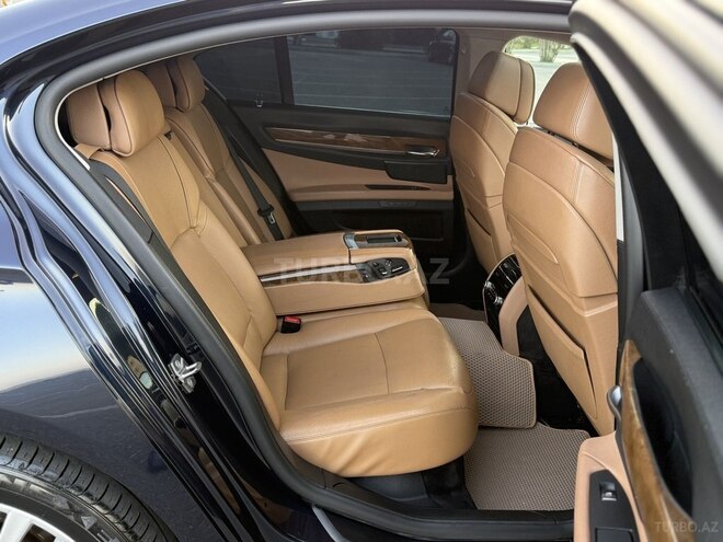 BMW 740 2010, 329,000 km - 3.0 l - Bakı