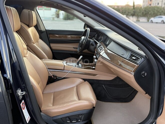 BMW 740 2010, 329,000 km - 3.0 l - Bakı