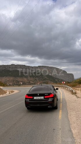 BMW 530e-6