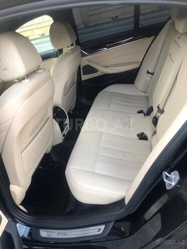 BMW 530e-11