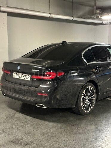 BMW 530e-14