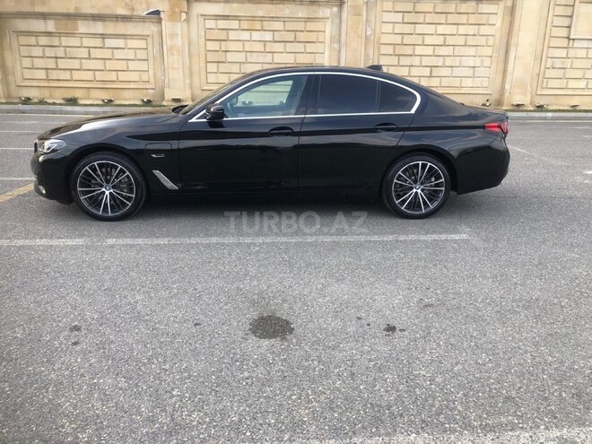 BMW 530e-10