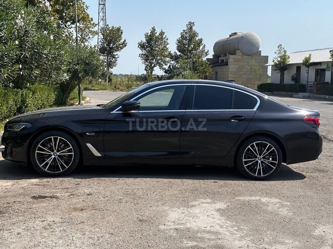 BMW 530e-15