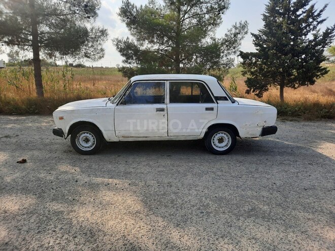 LADA (VAZ) 2107 1983, 69,853 km - 1.6 l - Salyan