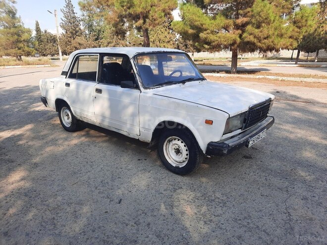 LADA (VAZ) 2107 1983, 69,853 km - 1.6 l - Salyan