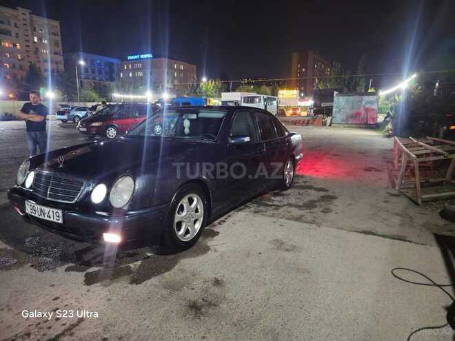 Mercedes E 220 1999, 262,356 km - 2.2 l - Sumqayıt