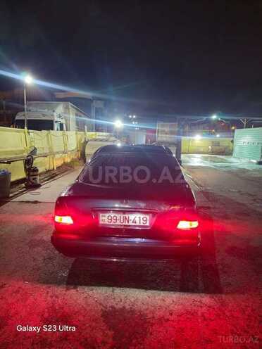 Mercedes E 220 1999, 262,356 km - 2.2 l - Sumqayıt