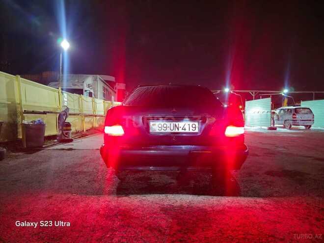 Mercedes E 220 1999, 262,356 km - 2.2 l - Sumqayıt
