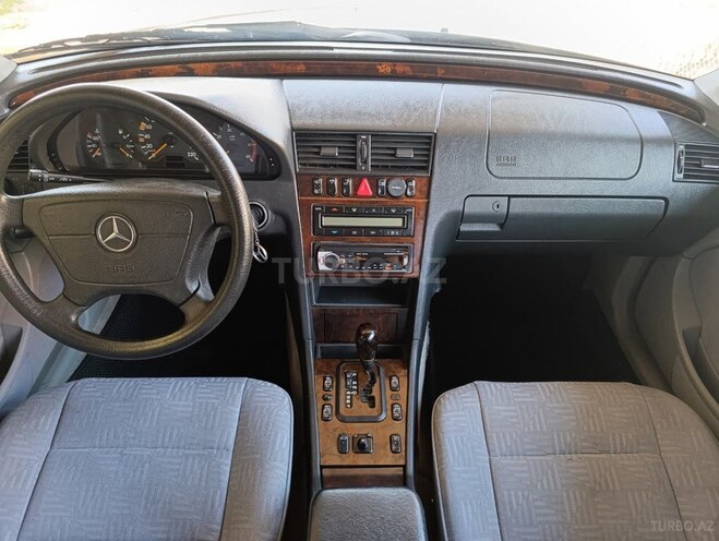 Mercedes C 220 1998, 498,000 km - 2.2 l - Beyləqan