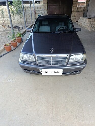 Mercedes C 220 1998, 498,000 km - 2.2 l - Beyləqan