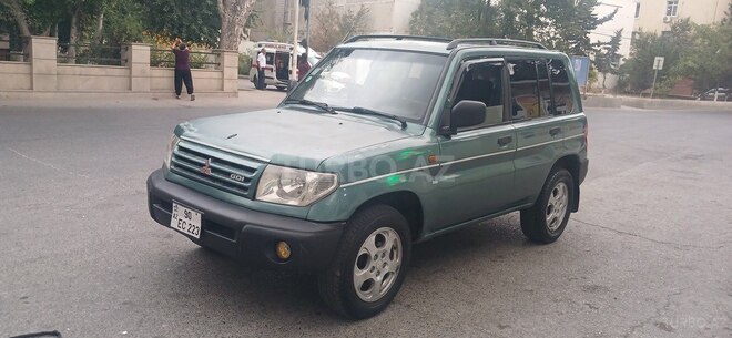 Mitsubishi Pajero io 1999, 111,111 km - 2.0 l - Bakı