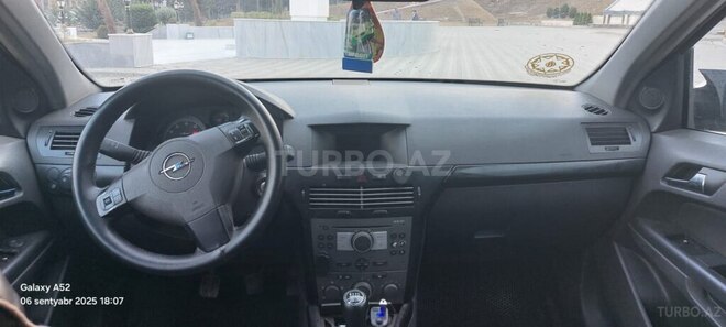 Opel Astra 2004, 237,700 km - 1.4 l - Gədəbəy