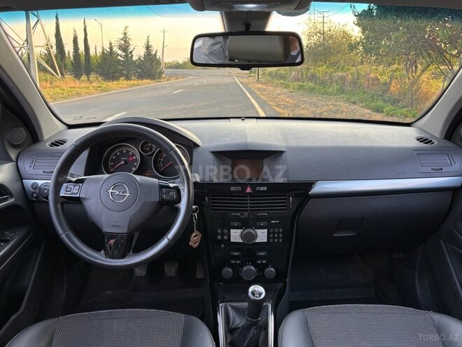 Opel Astra 2009, 178,000 km - 1.4 l - Qax