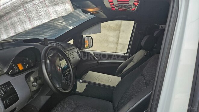 Mercedes  2008, 312,000 km - 2.1 l - Quba