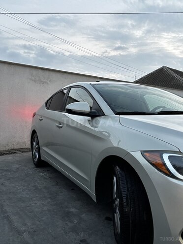 Hyundai Elantra 2017, 250,000 km - 2.0 l - Bakı