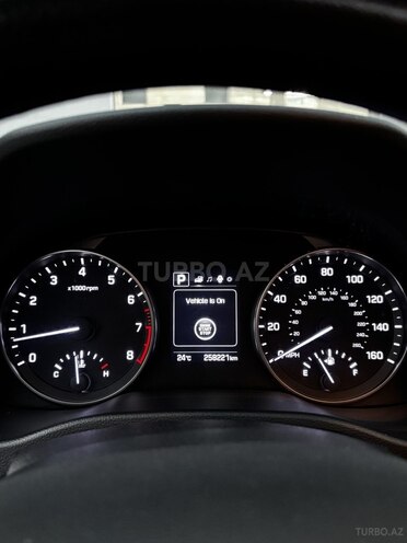 Hyundai Elantra 2017, 250,000 km - 2.0 l - Bakı