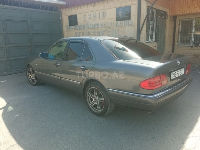 Mercedes E 230 1995, 218,544 km - 2.3 l - Bakı