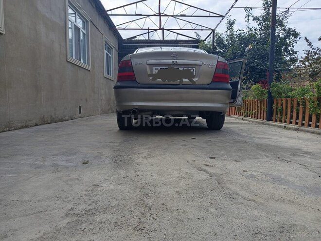 Opel Vectra 1998, 235,870 km - 1.6 l - Xaçmaz