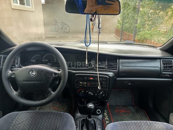 Opel Vectra 1998, 235,870 km - 1.6 l - Xaçmaz
