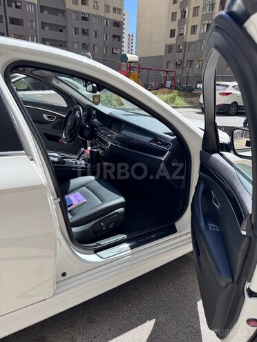 BMW 520 2015, 240,000 km - 2.0 l - Bakı