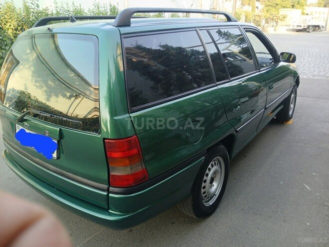 Opel Astra 1997, 300,000 km - 1.6 l - Bakı