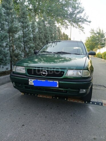 Opel Astra 1997, 300,000 km - 1.6 l - Bakı