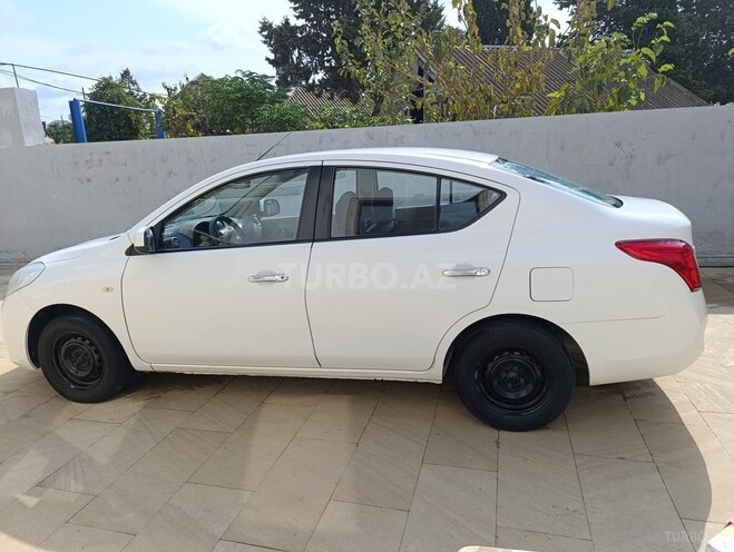 Nissan Sunny 2014, 195,379 km - 1.5 л - Bakı