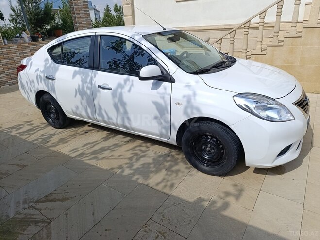 Nissan Sunny 2014, 195,379 km - 1.5 л - Bakı
