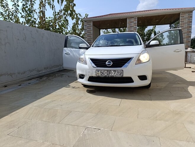 Nissan Sunny 2014, 195,379 km - 1.5 л - Bakı