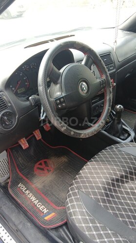 Volkswagen Golf 1998, 173,587 km - 1.6 l - Quba