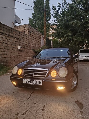 Mercedes E 220 1999, 325,000 km - 2.2 l - Bakı