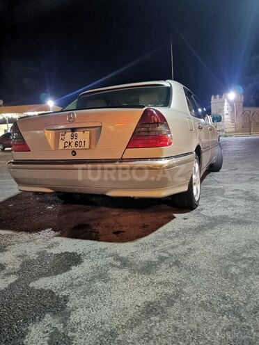 Mercedes C 230 1999, 370,000 km - 2.3 l - Sumqayıt