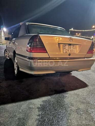 Mercedes C 230 1999, 370,000 km - 2.3 l - Sumqayıt