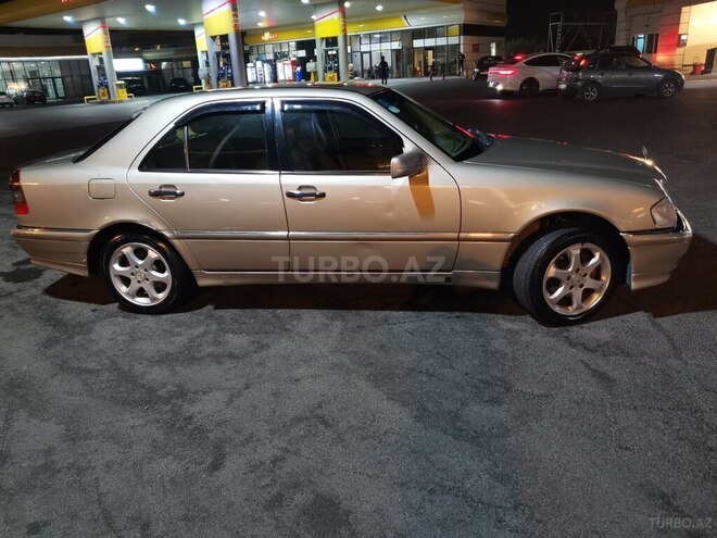 Mercedes C 230 1999, 370,000 km - 2.3 l - Sumqayıt